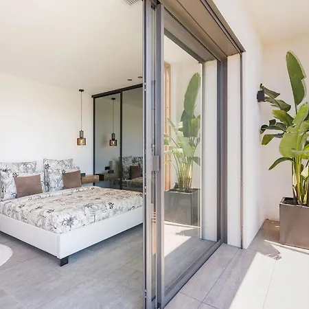 Vila Superbe Neuve A La Ciotat, 105 M2, Jacuzzi