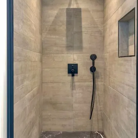 Vila Superbe Neuve A La Ciotat, 105 M2, Jacuzzi *