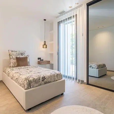 Superbe Neuve A La Ciotat, 105 M2, Jacuzzi *