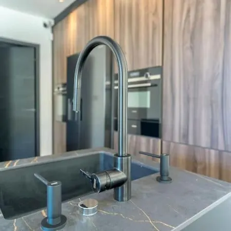 Superbe Neuve A La Ciotat, 105 M2, Jacuzzi וילה