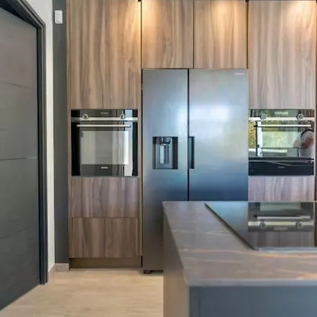 Superbe Neuve A La Ciotat, 105 M2, Jacuzzi * La Ciotat
